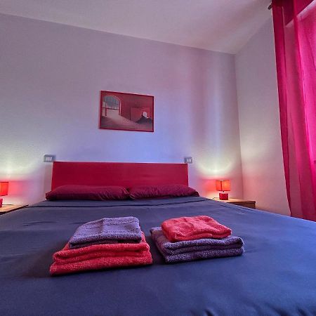 Zefiro Apartment Cabras Bagian luar foto
