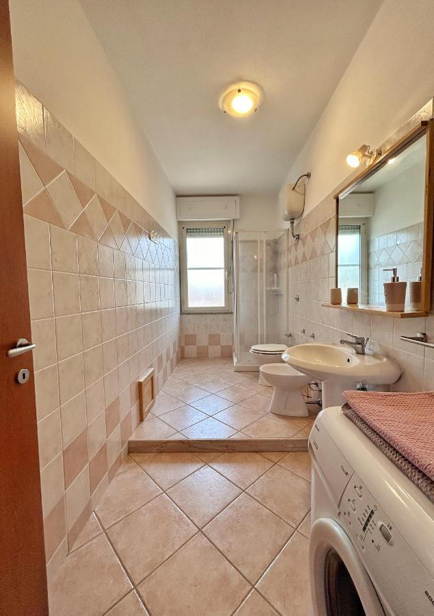Zefiro Apartment Cabras Bagian luar foto