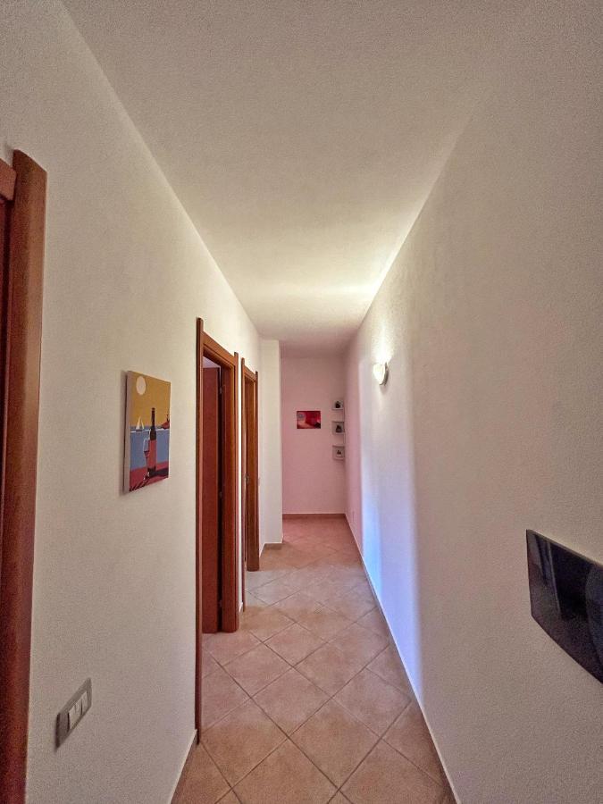 Zefiro Apartment Cabras Bagian luar foto